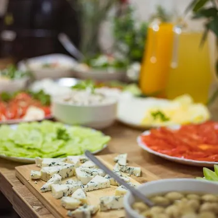 Origami Prestige Bed and Breakfast Κοστζαλίν